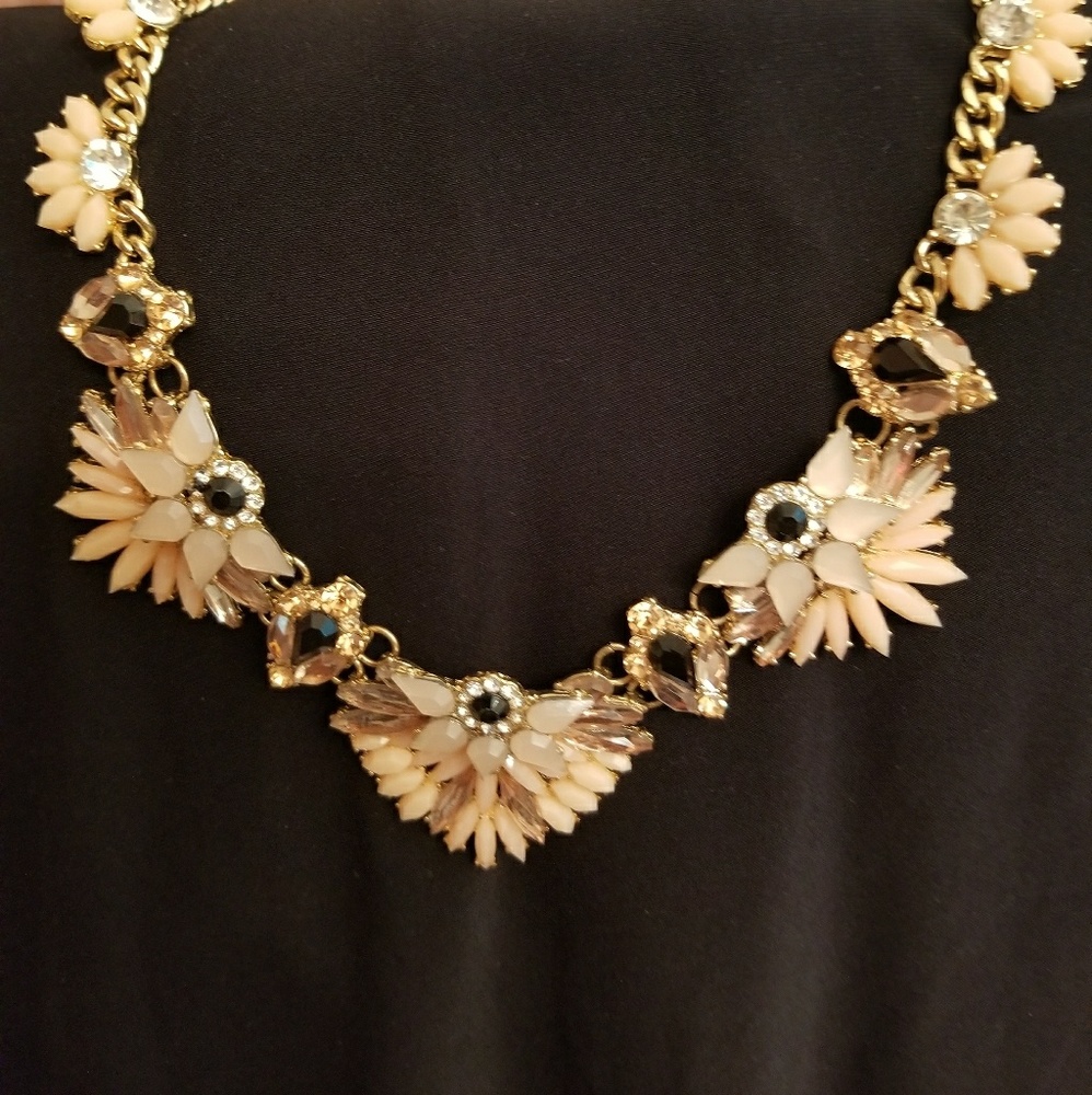 Statement necklace